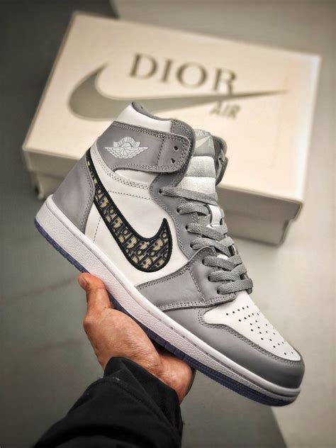 air force x dior prezzo|air jordan Dior price original.